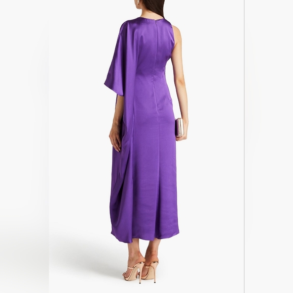 💘 Badgley Mischka satin draped cape-sleeve maxi dress in purple - Picture 2 of 10